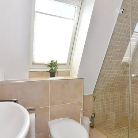 Amerij, Whg 4 D Apartman